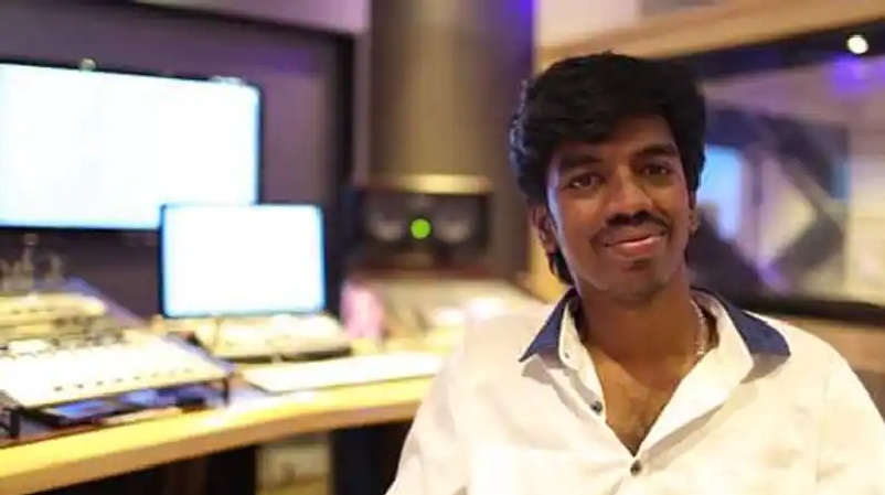 கலக்கலாக நடைபெற்ற பிரபல இசையமைப்பாளர் திருமணம்…. வைரலாகும் புகைப்படம்….!!!