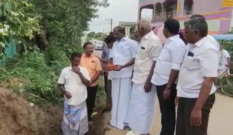 அதிமுக திட்டங்களுக்கு ஸ்டிக்கர் ஒட்டுவதுதான் திமுக…. இதுதான் அவங்க சாதனை…. அரக்கோணம் ரவி அதிரடி பேச்சு….!!!