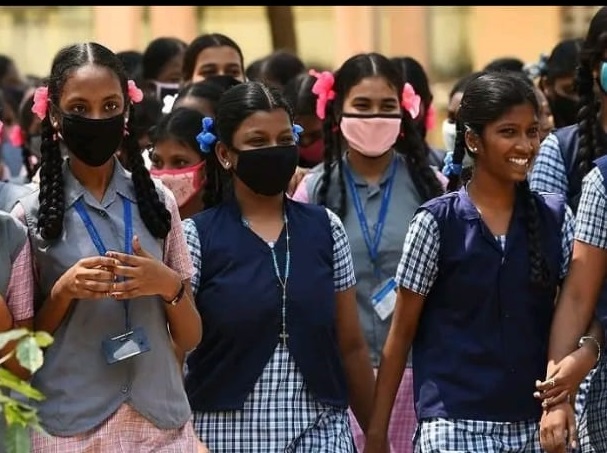 காலாண்டு விடுமுறை….. பள்ளிகள் திறப்பு தேதி மாற்றம்…. வெளியான அறிவிப்பு….!!!!