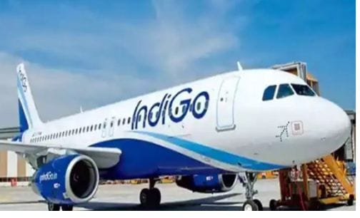 திடீரென தீப்பிடித்து எறிந்த விமானம்… காரணம் என்ன…? விமான போக்குவரத்து இயக்குனரகம் அதிரடி உத்தரவு…!!!!