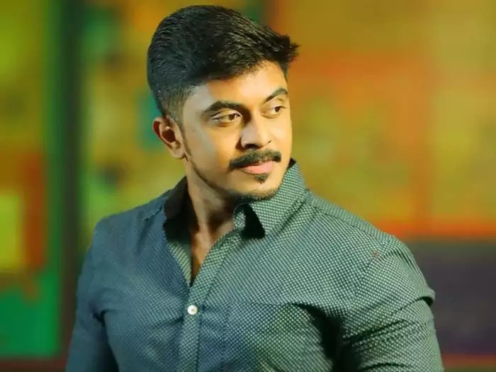 “இவர் முந்தைய சீசன் போட்டியாளரை காப்பி அடிக்கிறார்”….. அசீம் பரபரப்பு குற்றசாட்டு….!!!