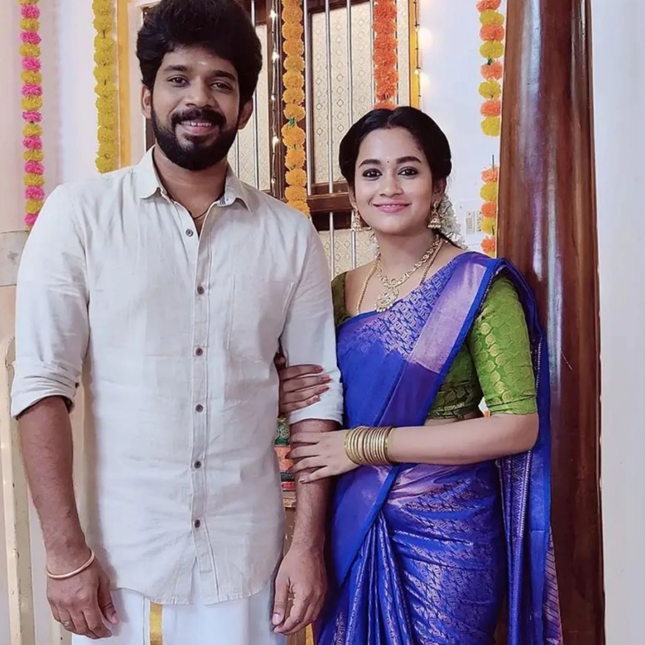 பாண்டியன் ஸ்டோரில் இருந்து விலகிய காவியா…. இதுதான் காரணமா?…. வெளியான தகவல்….!!!!