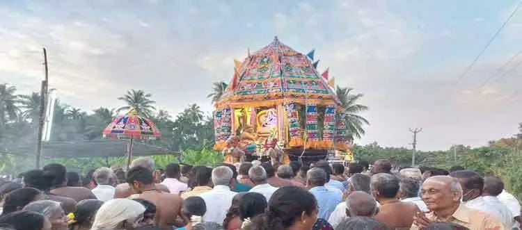 கவுந்தப்பாடி ஈஸ்வரன் கோவில் தேரோட்டம்…. திரளான பக்தர்கள் சாமி தரிசனம்….!!!