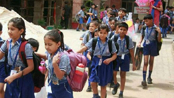 “நாடு முழுதும் 1 மில்லியன் மாணவர்கள் இடைநிற்றல்”…. தமிழ்நாட்டில் எத்தனை பேர் தெரியுமா…? மத்திய கல்வி அமைச்சகம் தகவல்…!!!