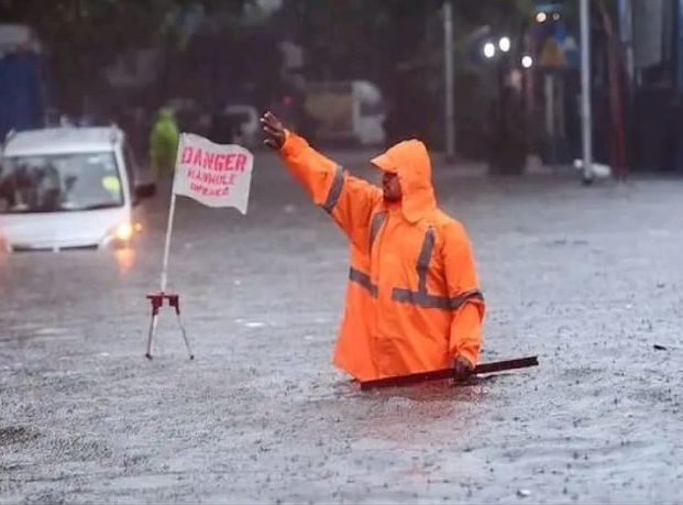 FLASH:  தமிழகத்திற்கு “ஆரஞ்சு அலர்ட்”…. இன்றும், நாளையும் உஷாரு மக்களே….!!!!