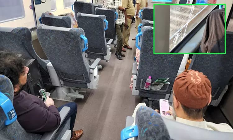 வந்தே பாரத் ரயில் மீது கல்வீச்சு தாக்குதல்….. முக்கிய தலைவர் சென்றதால் மர்ம நபர்கள் அட்டூழியம்…. பரபரப்பு….!!!!