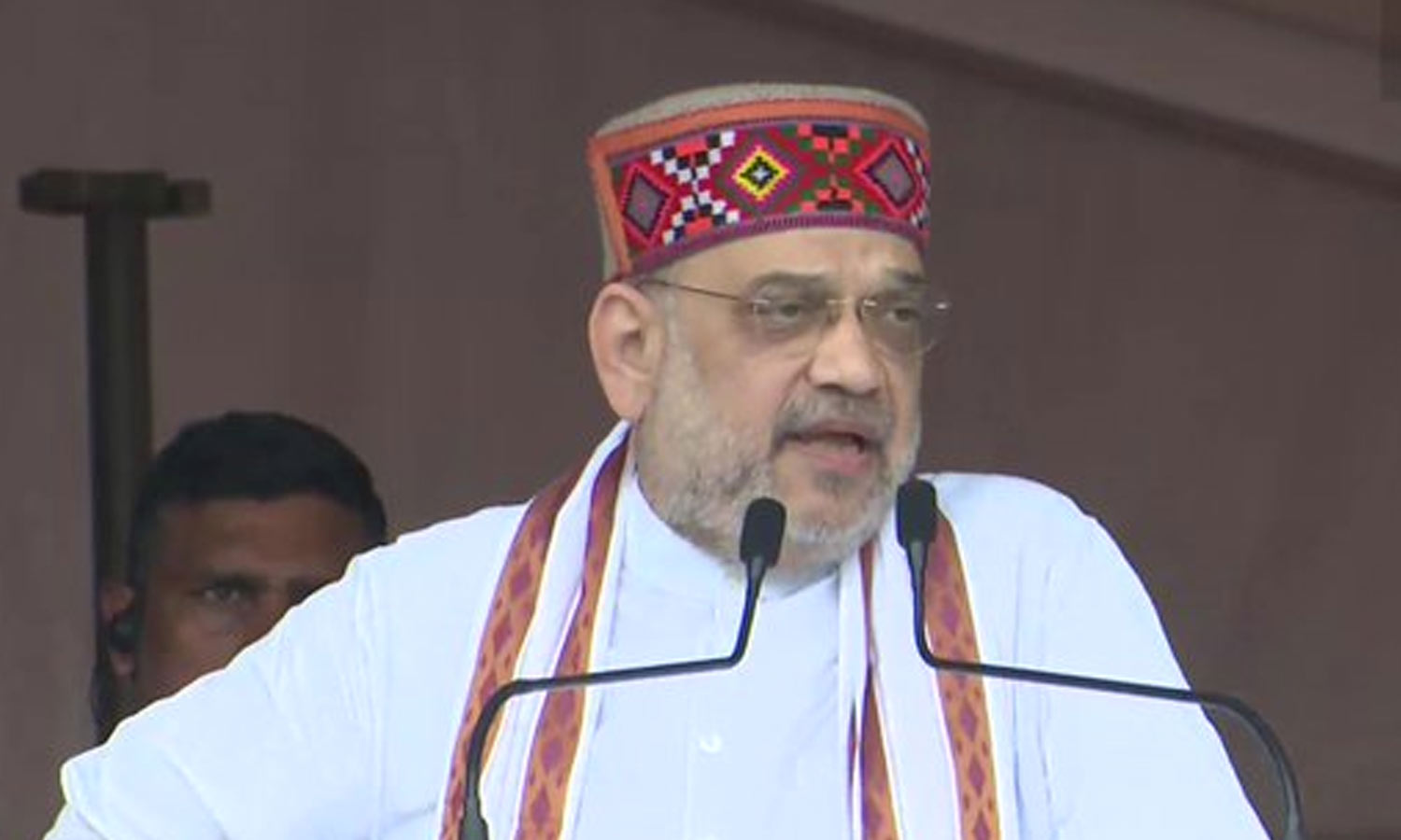 “கடந்த ஆட்சியில் ஊழல்களை செய்த காங்கிரஸ்”…. கடுமையாக விமர்சித்த மத்திய அமைச்சர்…!!!!