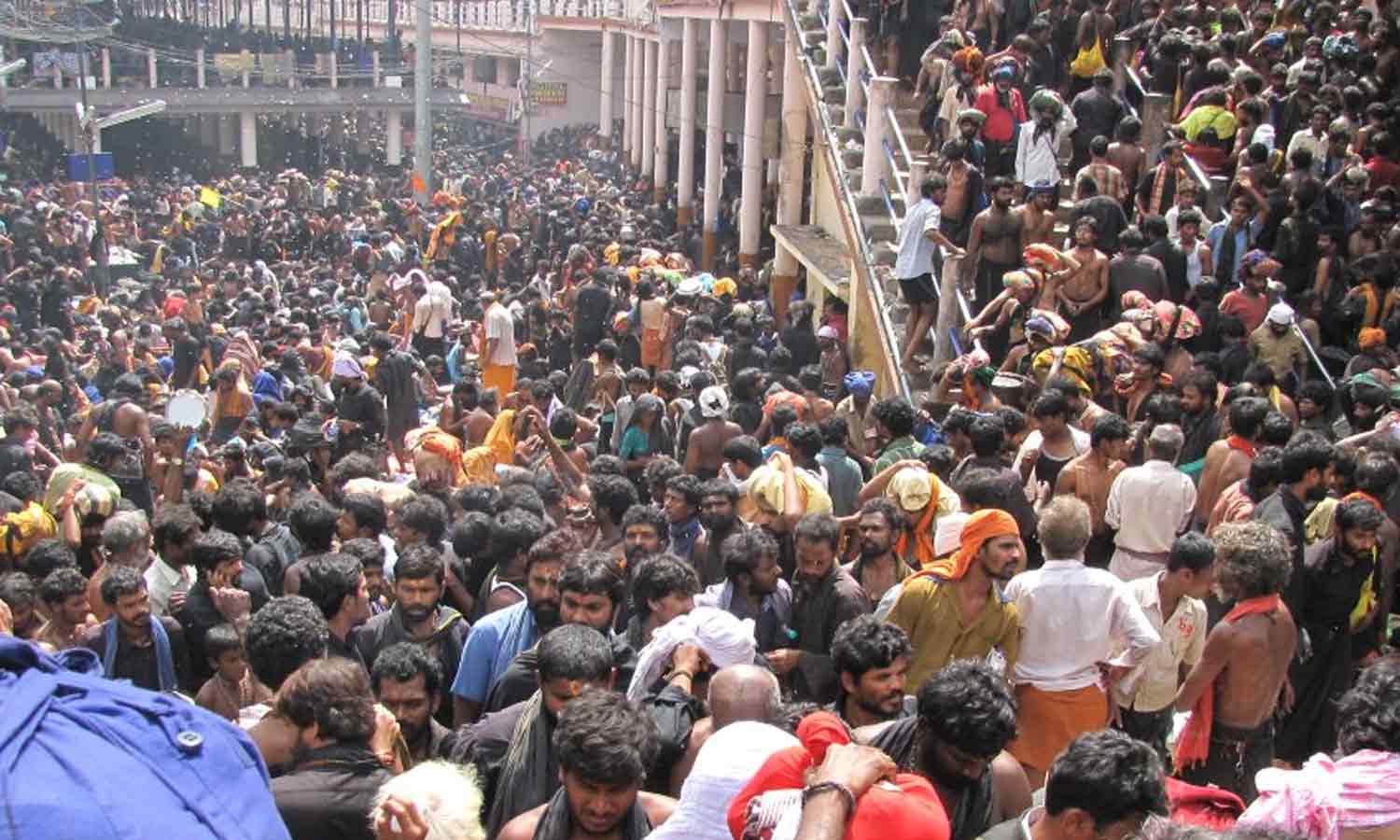 “சபரிமலையில் பெண்களுக்கு அனுமதி”…? உத்தரவை வாபஸ் பெற்ற கேரளா அரசு….!!!!