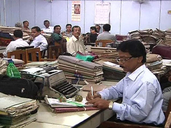 மத்திய அரசு ஊழியர்களுக்கு புத்தாண்டு சர்ப்ரைஸ்…. அதிகரிக்கப்போகும் அகவிலைப்படி?…. வெளியான சூப்பர் தகவல்….!!!