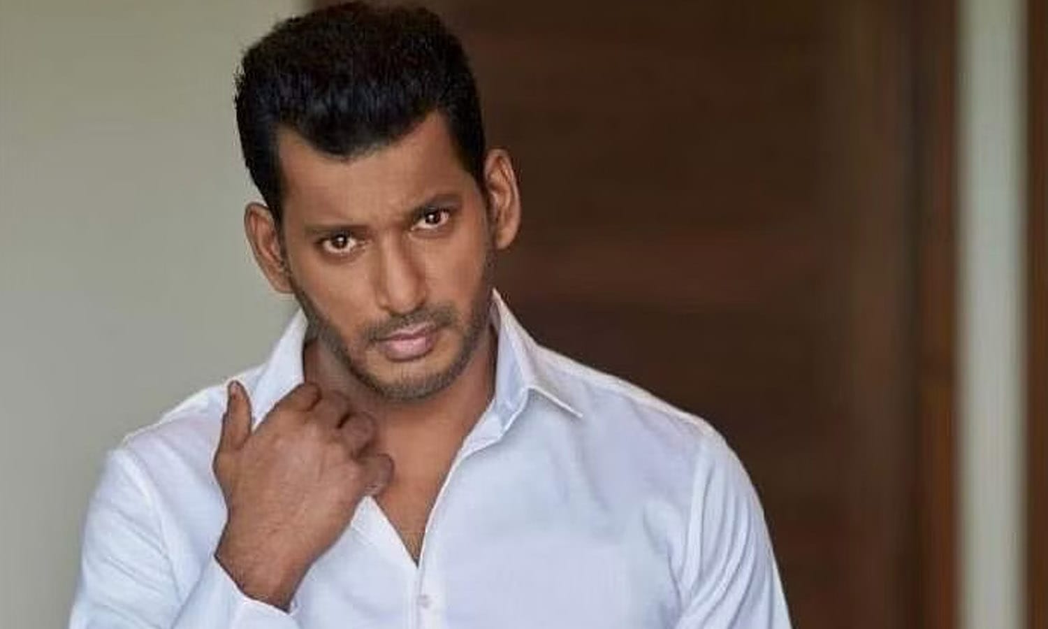 “அடி தூள்”…. கிறிஸ்மஸ் பண்டிகையில் வெளிவரும் நடிகர் விஷாலின் புதிய படம்….. இணையத்தில் தீயாய் பரவும் போஸ்டர்…!!!!