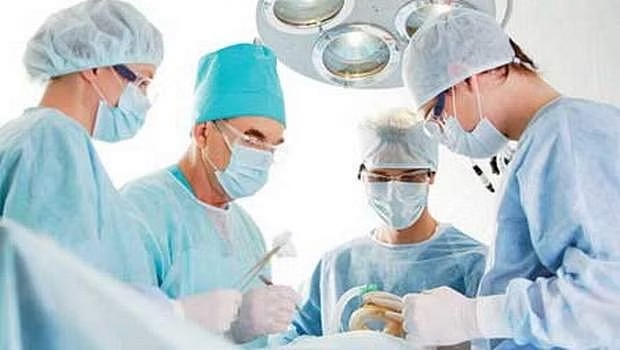 அட! என்ன சொல்றீங்க… அறுவை சிகிச்சைக்கு பின்‌ சிறுநீரகம் மாயமா?… அதிர்ச்சியான நோயாளி…. பதற வைக்கும் சம்பவம்….!!!