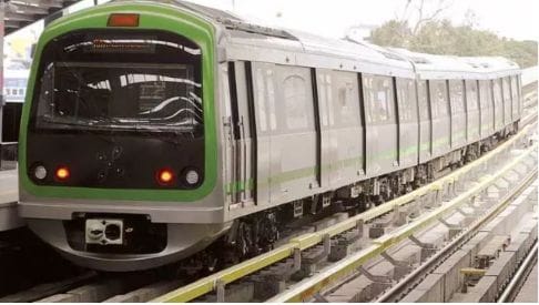 மெட்ரோ ரயிலில் வாட்ஸ் அப் மூலம் டிக்கெட் விநியோகம்…. நிறுவனத்தின் அதிரடி முடிவு…!!!!!