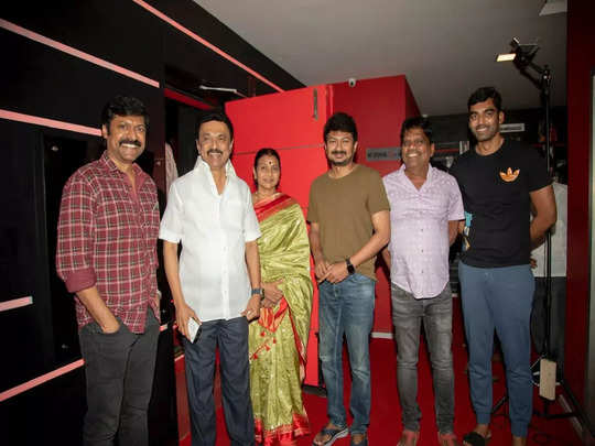 “எனக்கு சுத்தமா பிடிக்கல”….. நடிக்க மாட்டேன்னு சொல்லிட்டு கமிட்டாகிட்டு இருக்க”…. உதயநிதியை கண்டித்த Mrs. ஸ்டாலின்….!!!!!!