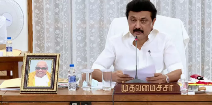 கண்களில் கண்ணீர் வராமல் அதிகாரிகள் பார்க்க வேண்டும்…. மாற்றுத்திறனாளிகளுக்கு 4% இட ஒதுக்கீடு அளிக்கப்பட்டுள்ளது….. முதல்வர் ஸ்டாலின்..!!