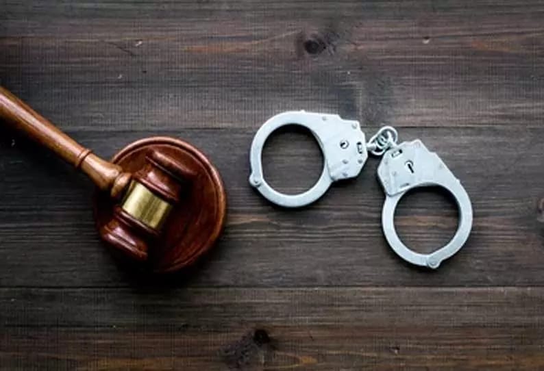 பகீர்!… தனிமாநில கொடியை ஏற்ற முயற்சி…. முன்னாள் அமைச்சர் உட்பட 100 பேர் கைது…. பெரும் பரபரப்பு….!!!!