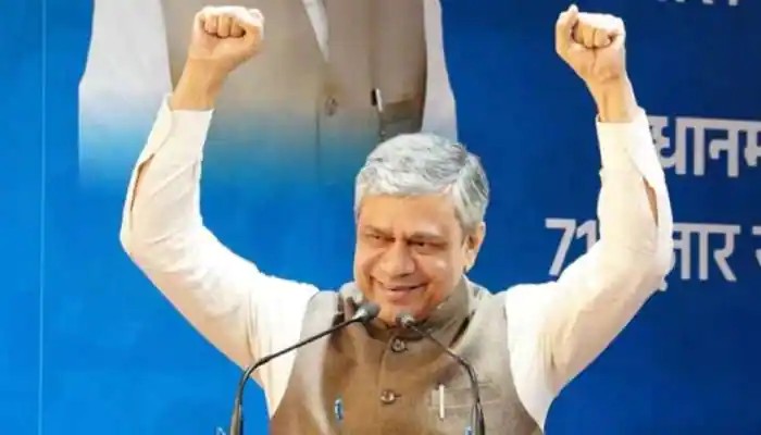 அரசு வேலை தேடுபவர்களே!…. மாதந்தோறும் 16 லட்சம் பேருக்கு…. ரயில்வே அமைச்சர் வெளியிட்ட அதிரடி அறிவிப்பு…..!!!!!