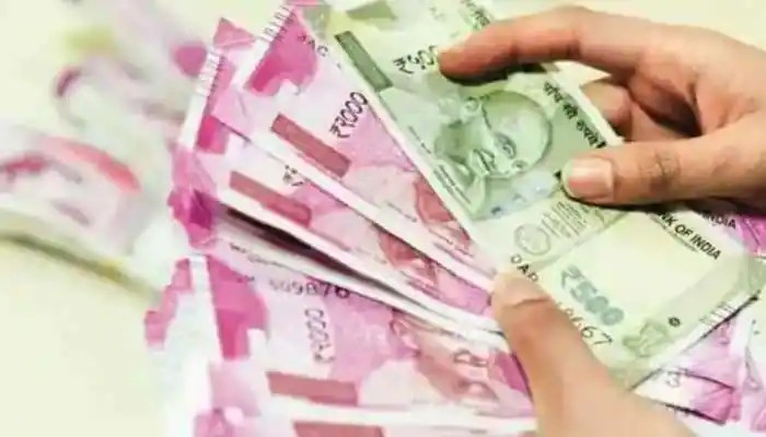 எஃப்டி கணக்குக்கு அதிக வட்டி…. எந்த வங்கியில் தெரியுமா?…. இதோ முழு விபரம்….!!!!