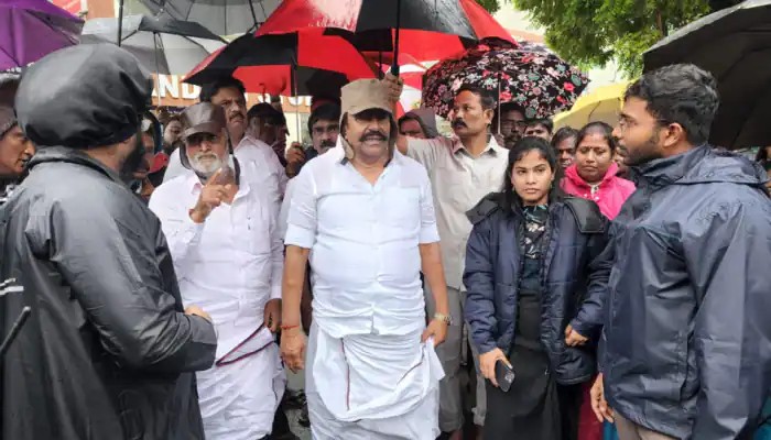 கொட்டி தீர்க்கும் மழை!…. ஆனால் தேங்காத மழைநீர்…. காரணம் இதுதான்?…. அமைச்சர் சேகர்பாபு ஸ்பீச்….!!!!