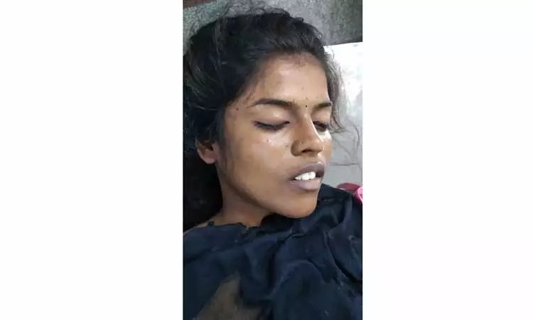 பயங்கரமாக மோதிய தனியார் பேருந்து…. துடிதுடித்து இறந்த நர்ஸ்….. திருச்சியில் கோர விபத்து…!!