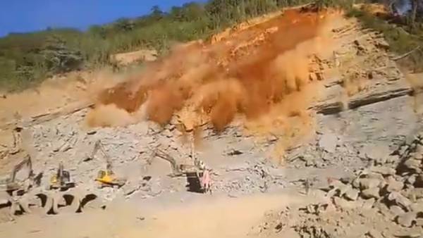 கல்குவாரி விபத்து….. 8 பேர் பலியான சோகம்…. 4 பேர் காணவில்லை…. பெரும் பரபரப்பு சம்பவம்…..!!!!