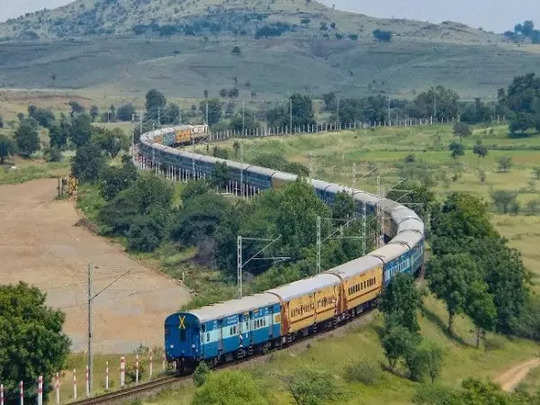 சூப்பர் அறிவிப்பு!…. கோவை ரயில் பயணிகளுக்கு இனி சண்டேவும் ஜாலிதான்….. மத்திய அமைச்சர் சொன்ன குட் நியூஸ்….!!!!!