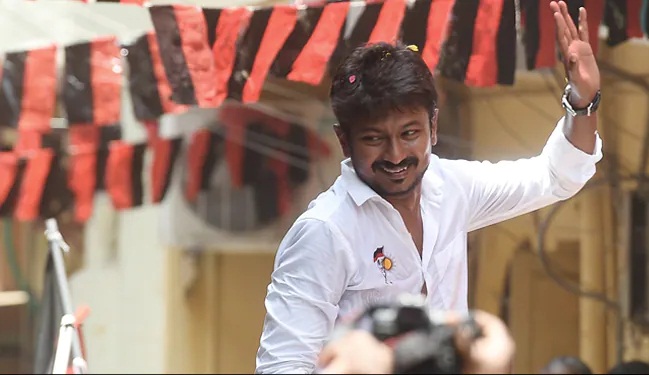 எனக்கு எல்லாரும் உதவுங்க…. குறை இருந்தா சொல்லுங்க…. செய்தியாளர்களுக்கு அமைச்சர் உதயநிதி வேண்டுகோள்…!!