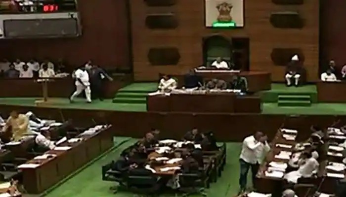 சட்டசபை வளாகம்: இனி மை பேனா கொண்டு வராதீங்க….. மாநில அரசு எடுத்த திடீர் நடவடிக்கை….!!!!