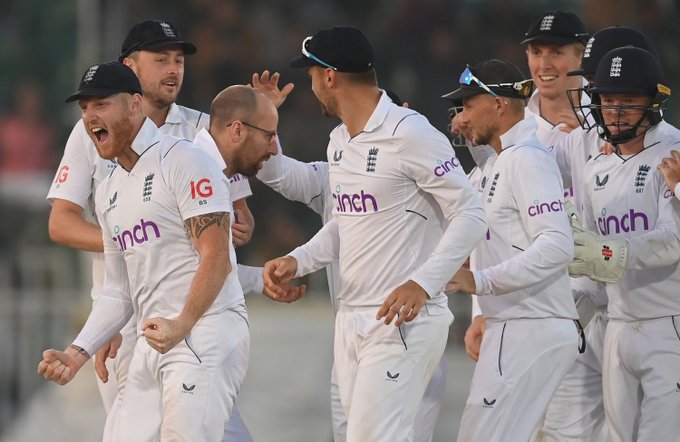 #PAKvENG : முதல் டெஸ்ட் போட்டி…. 74 ரன்கள் வித்தியாசத்தில் இங்கிலாந்து அசத்தல் வெற்றி..!!