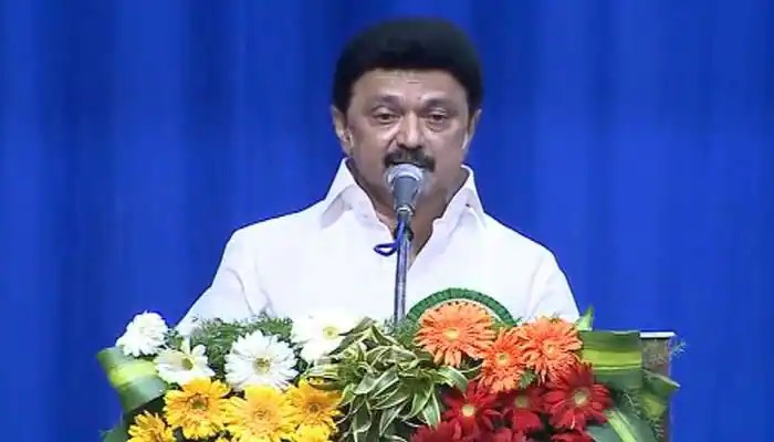 எம்ஜிஆர் படம்: நான் தான் பர்ஸ்ட் செல்வேன்!…. பழைய நினைவுகள் பகிர்ந்த முதல்வர் ஸ்டாலின்…..!!!!!