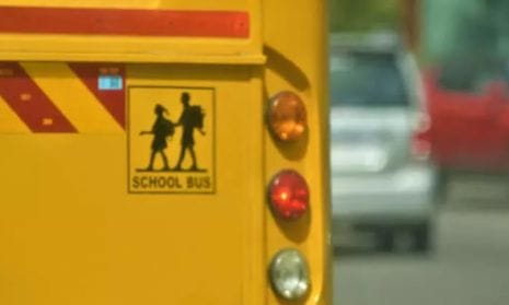 பேருந்தில் திடீரென மயங்கி விழுந்த சிறுவன் பலி… காரணம் என்ன…? பெரும் சோகம்…!!!!!!