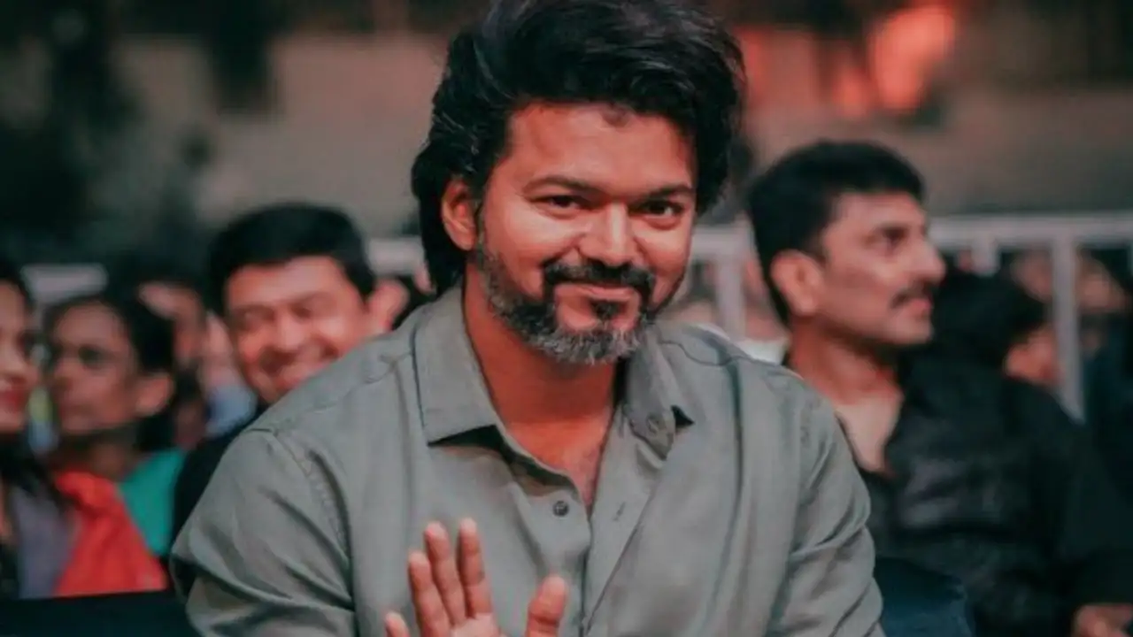 #என் நெஞ்சில் குடியிருக்கும்…. மேடையில் விஜய் எடுத்த வீடியோ… ட்விட்டரில் பதிவு..!!!!