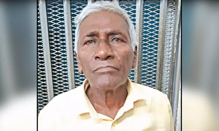 அரசு முத்திரையுடன் போலி சான்றிதழ் தயாரித்து மோசடி…. முதியவர் உள்பட 2 பேர் கைது…. வெளியான திடுக்கிடும் தகவல்கள்…!!!