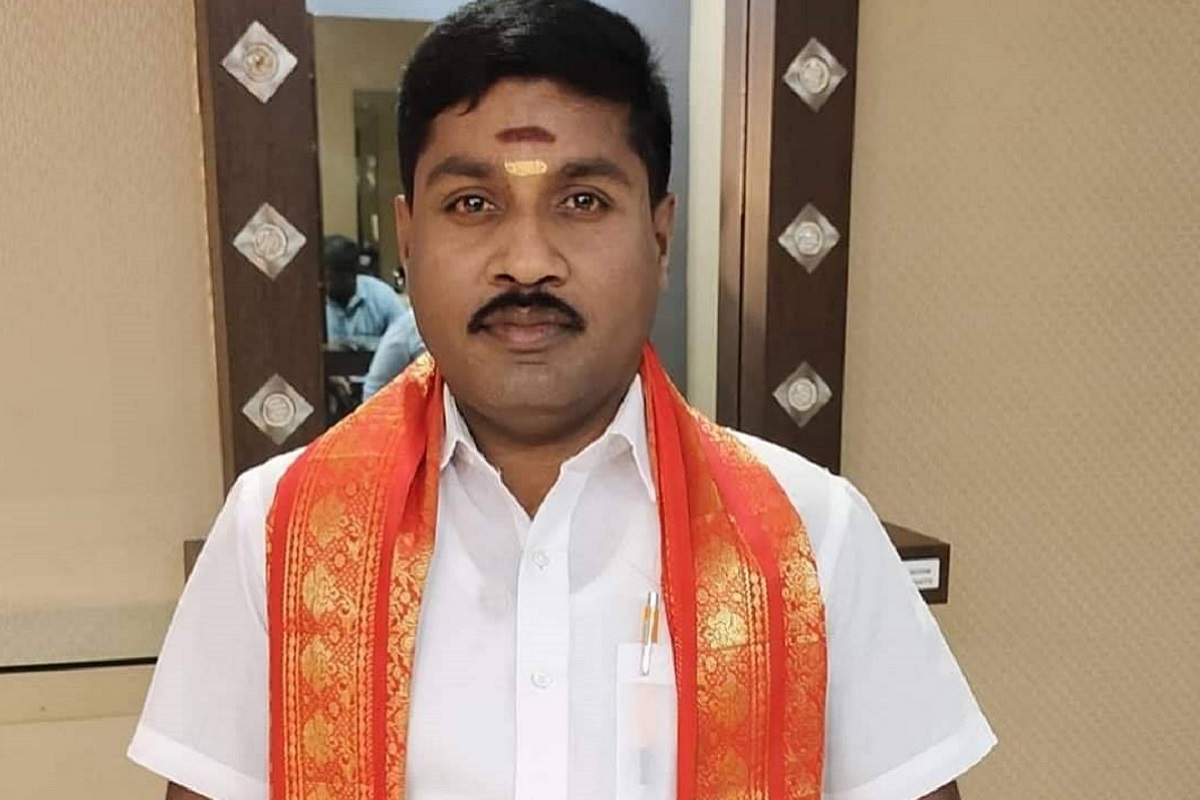 அடடே!…. இது அல்லவா வளர்ச்சி!!…. பிக்பாஸ் நிகழ்ச்சிக்கு பிறகு புது வீடு வாங்கிய ஜிபி முத்து…. குவியும் வாழ்த்து….!!!!!