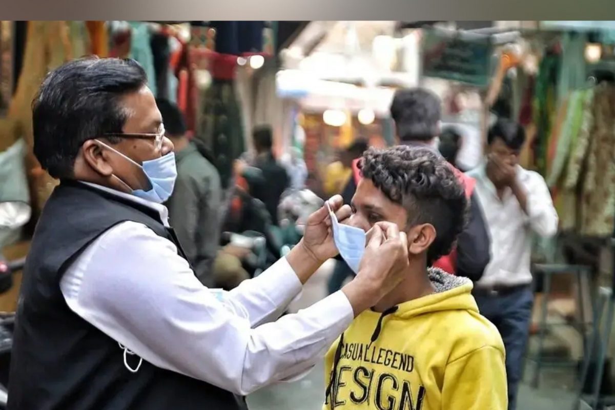 இந்தியாவில் மீண்டும் மாஸ்க் கட்டாயமாகிறது?…. வெளியான தகவல்..!!