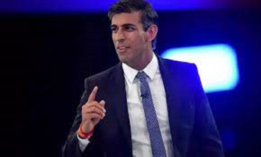 சிறு வயதில் இனவெறியை எதிர்கொண்டேன்…. -இங்கிலாந்து பிரதமர் ரிஷி சுனக்…!!!