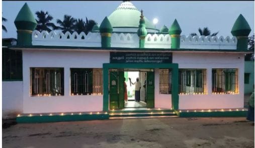 சிறப்பு பெற்ற கானூர் தர்கா… கார்த்திகை தீப வழிபாடு… கலந்து கொண்ட மக்கள்…!!!!!!