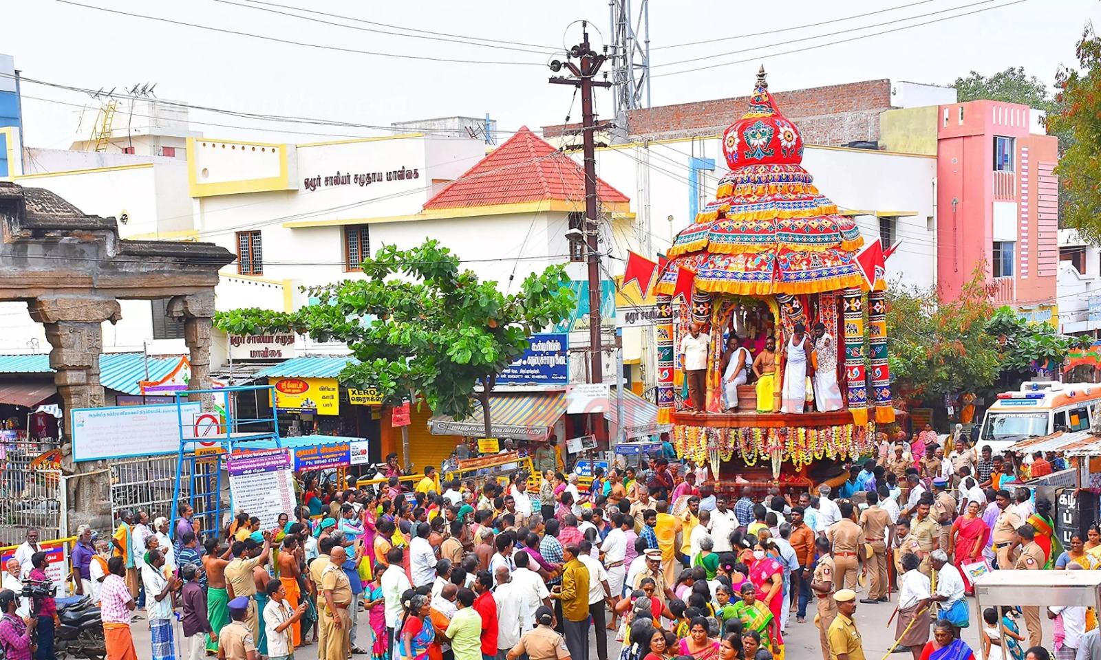 சுப்பிரமணிய சுவாமி திருக்கோயில் தேரோட்டம்…. அரோகரா கோஷம்…. பக்தர்கள் சாமி தரிசனம்….!!!