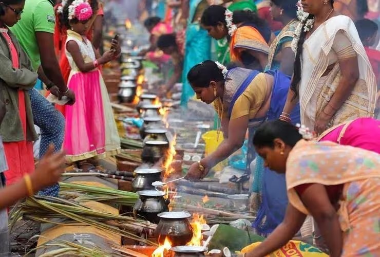 தமிழகத்தில் நாளை முதல் பொங்கல் விடுமுறை…. கூடுதல் லீவ் விட கோரிக்கை…. அரசின் முடிவு என்ன….????