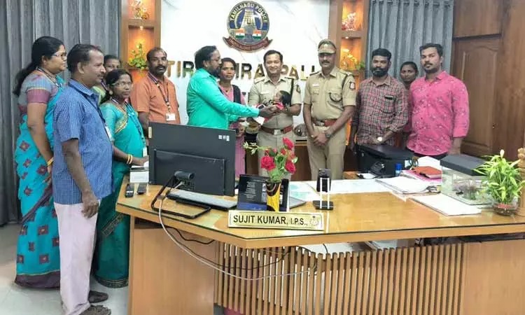 ரூ.5 லட்சத்துக்கு குழந்தை விற்பனை…. வசமாக சிக்கிய கும்பல்…. போலீசாருக்கு குவியும் பாராட்டுக்கள்…!!!