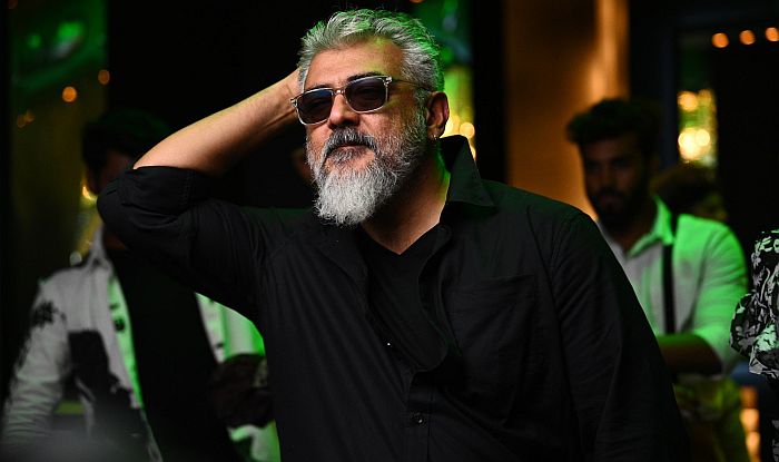 ரூ. 7.35 லட்சத்தில் “தல அஜித்” பேனருக்கு தயாராகும் பிரம்மாண்ட மாலை…. வீடியோவை பார்த்து வாயை பிளந்த நெட்டிசன்ஸ்….!!