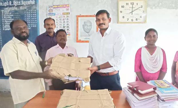 1,175 பள்ளிகளுக்கு…. பள்ளி திறக்கும் முதல் நாளில்…. மகிழ்ச்சியான செய்தி….!!!!