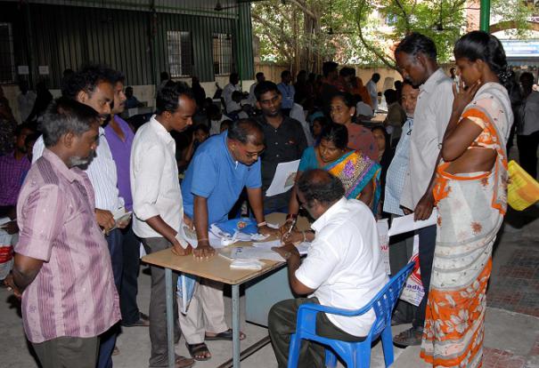 மக்களே ரேஷன் அட்டையில் திருத்தம் செய்யணுமா?…. சென்னையில் இன்று(பிப்..11) மக்கள் குறைதீர் முகாம்…..!!!!