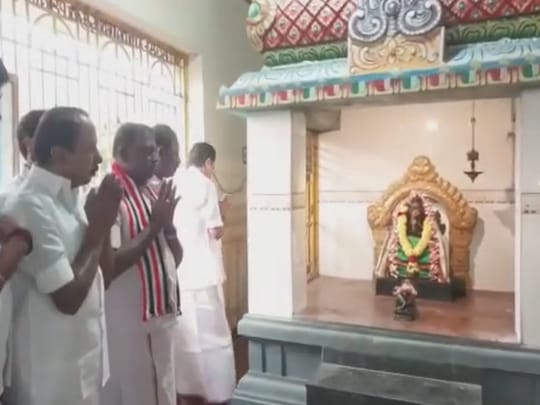 “குபேர மூலையில் பிரச்சாரம் தொடக்கம்”…. ஈரோடு கிழக்கில் ஒரு படி மேலே சென்ற அதிமுக…!!