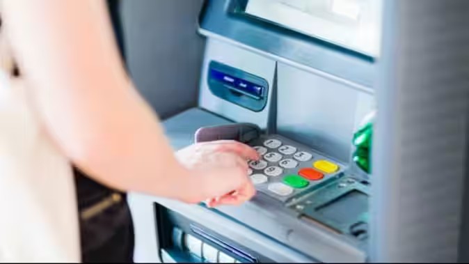 ATM கார்டு இன்றி பணம் எடுக்கலாம்…. எப்படி தெரியுமா?…. இதோ எளிய வழிமுறை….!!!!