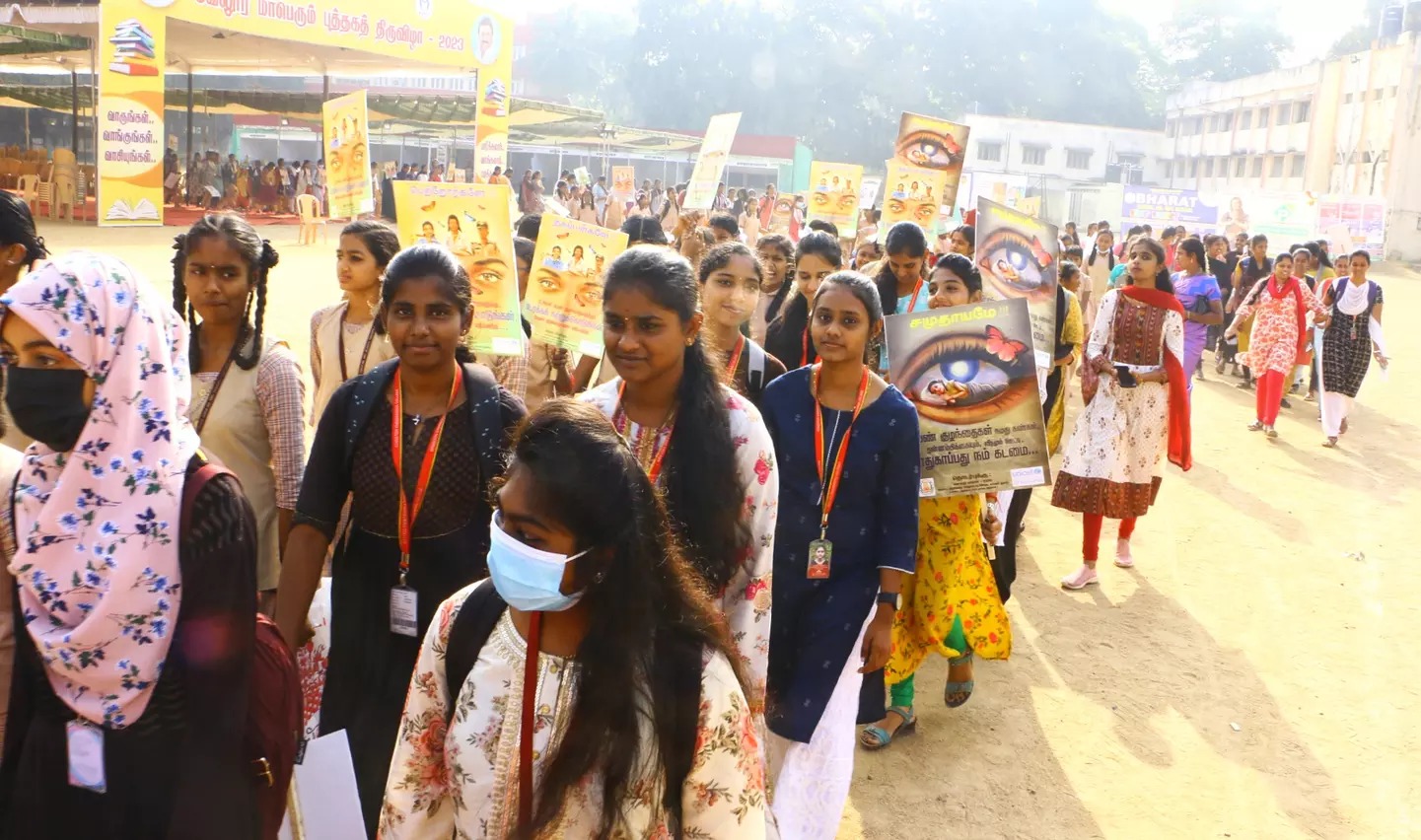 விழிப்புணர்வு ஊர்வலம்…. பள்ளி, கல்லூரி மாணவிகள் ஆர்வமுடன் பங்கேற்பு…!!!