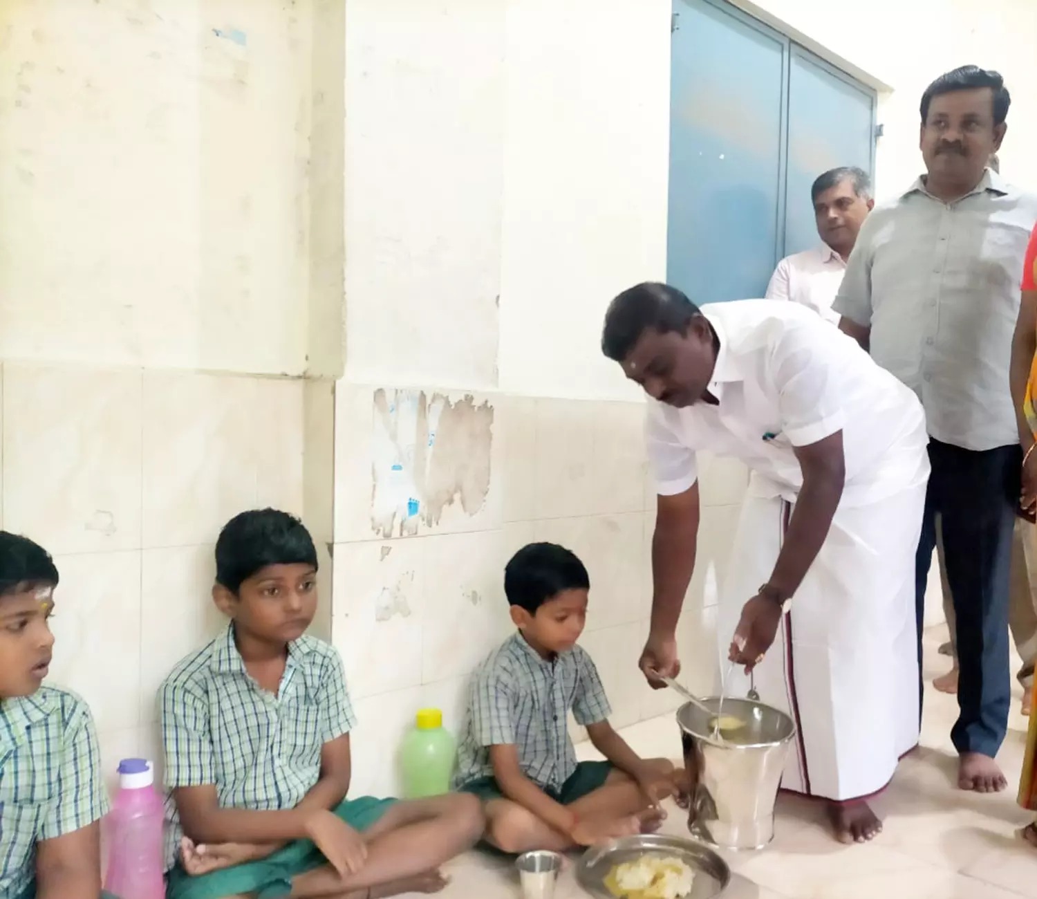 முதல்வர் மு.க. ஸ்டாலின் பிறந்தநாளை முன்னிட்டு…. மேலும் 2 நகராட்சி பள்ளியில்… இத்திட்டம் தொடக்கம்…!!!