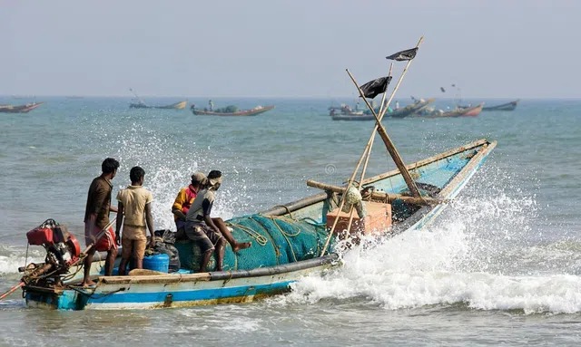 மீனவர்கள் கடலுக்கு செல்ல வேண்டாம்…. வானிலை ஆய்வு மையம் எச்சரிக்கை….!!!!