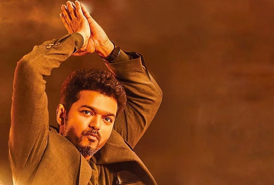 “தளபதி விஜய்க்கு அரசியல் அரசியல் ஆசை இல்லை”…. அதெல்லாம் செட் ஆகாது….. ஷாக்கிங் தகவலை சொன்ன பிரபல இயக்குனர்…!!!