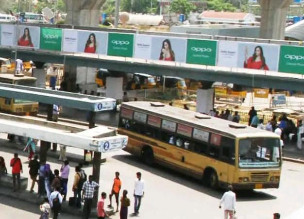 சென்னையில் தனியார் பேருந்துகளுக்கு அனுமதி?…. போக்குவரத்து கழகம் எடுத்த திடீர் முடிவு….!!!!!