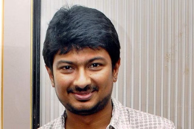 இந்தியாவில் முதன்முறையாக மாமல்லபுரத்தில் அலைசறுக்கு போட்டி…. அமைச்சர் உதயநிதி அறிவிப்பு…!!!